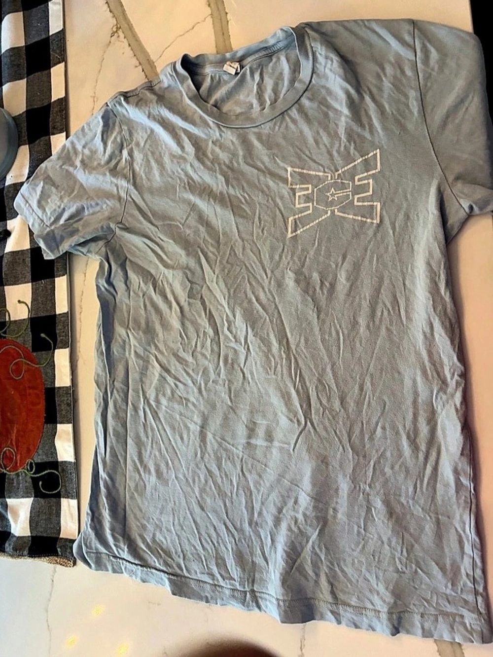 East Celebrity Elite Blue Short Sleeve Tee Size Small Like New